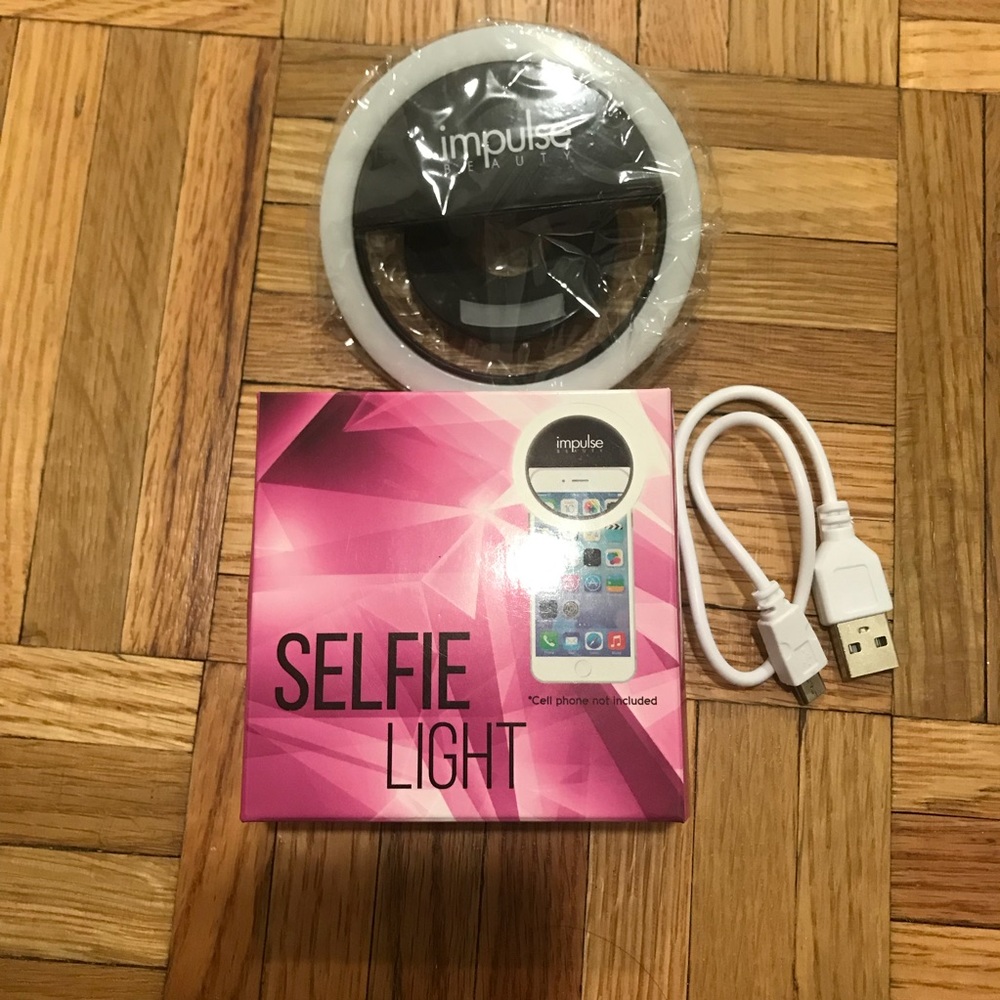 Portable selfie ring LED light clip on - Picture 1 of 3